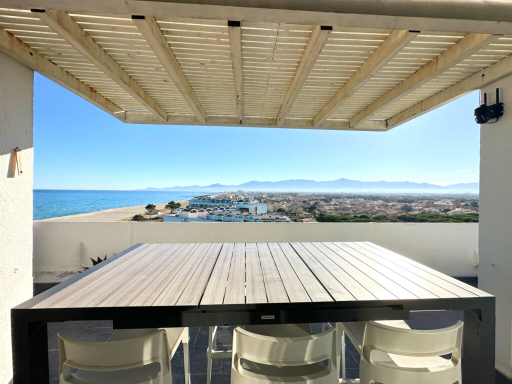 Penthouse 115m2 avec terrasse 125m2 – Direct plage – 5 pièces – 3 chambres – 115 m²