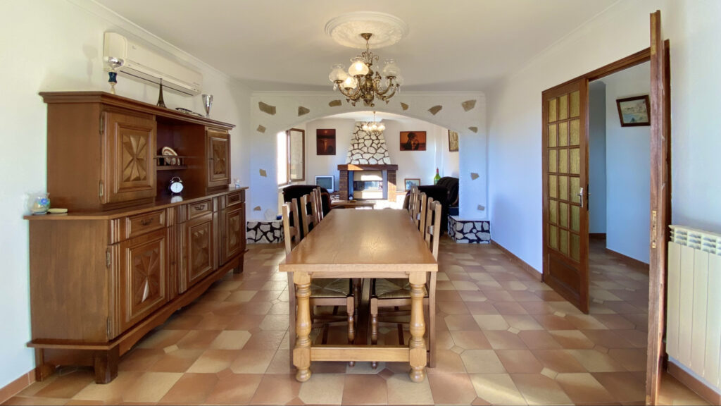 ‘VENTOUX’ – MAISON DE 160M2 AVEC VUE VENTOUX ET GARAGE – 7 pièces – 5 chambres – 160 m²