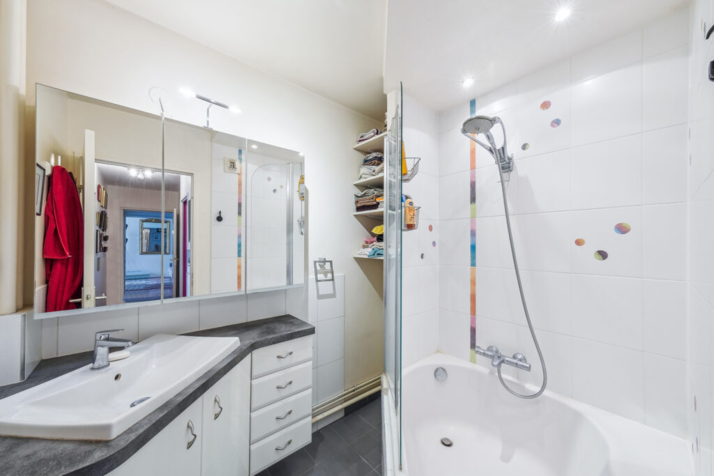 Paris 10ème – Canal Saint-Martin – Appartement familial – 3 pièces – 2 chambres – 75.86 m²