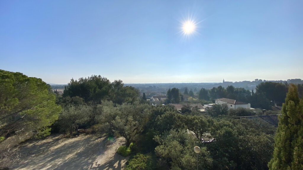 ‘ HORIZON ‘ – MAISON DE 135m2 SUR 2300m2 DE TERRAIN  – 5 pièces – 3 chambres – 133 m²