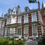 Château renaissance parc et dépendances – 16 pièces – 8 chambres – 750 m²