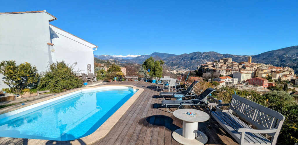 Maison d’architecte de 161,05 m2 – Gattières (06510) – 6 pièces – 4 chambres – 161 m²