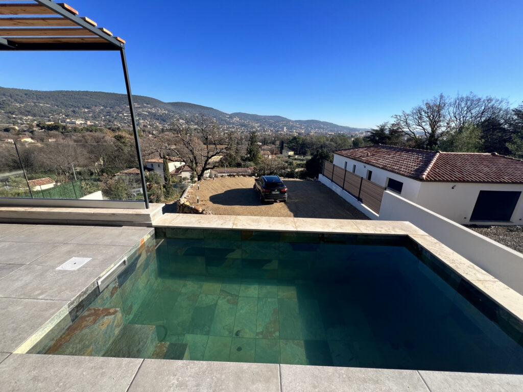 Villa individuelle neuve avec jaccuzi – 5 pièces – 4 chambres – 148 m²