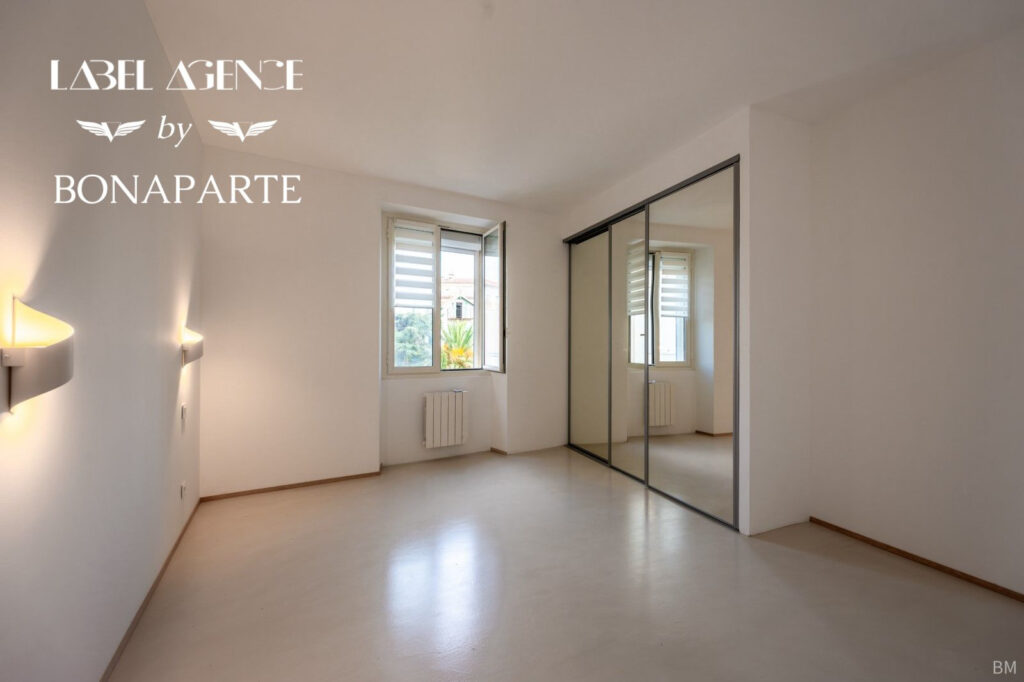 Appartement entièrement rénové Vue mer – 5 pièces – 3 chambres – 135 m²