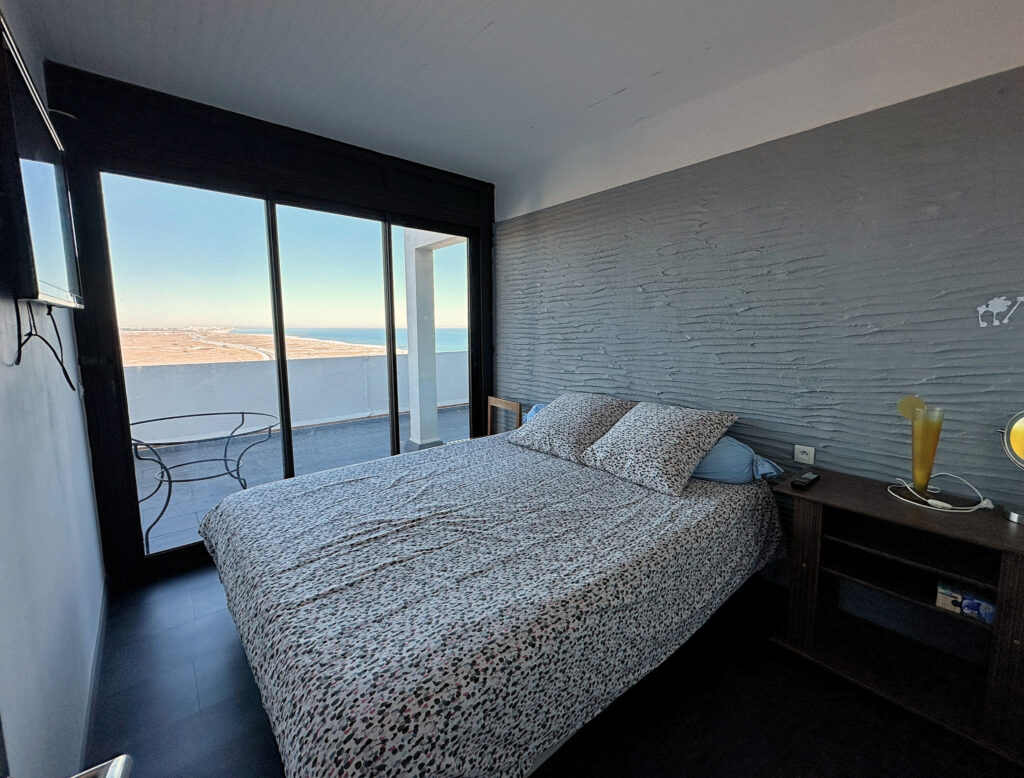 Penthouse 115m2 avec terrasse 125m2 – Direct plage – 5 pièces – 3 chambres – 115 m²