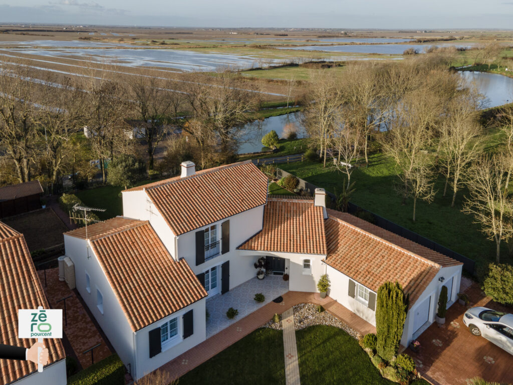 Coup de coeur à St Michel en l’Herm – 9 pièces – 5 chambres – 190 m²