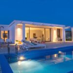 Très belle villa contemporaine située à Zante – 4 pièces – 3 chambres – 280 m²