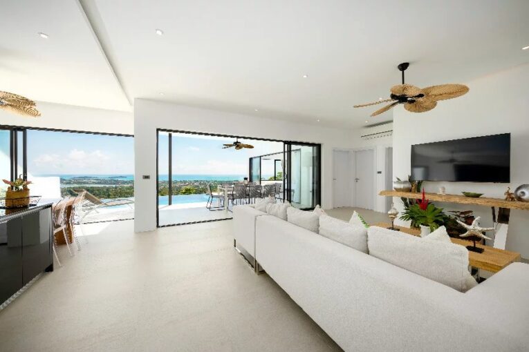 Très belle villa avec une vue panoramique sur la mer – 4 pièces – 3 chambres – 160 m²