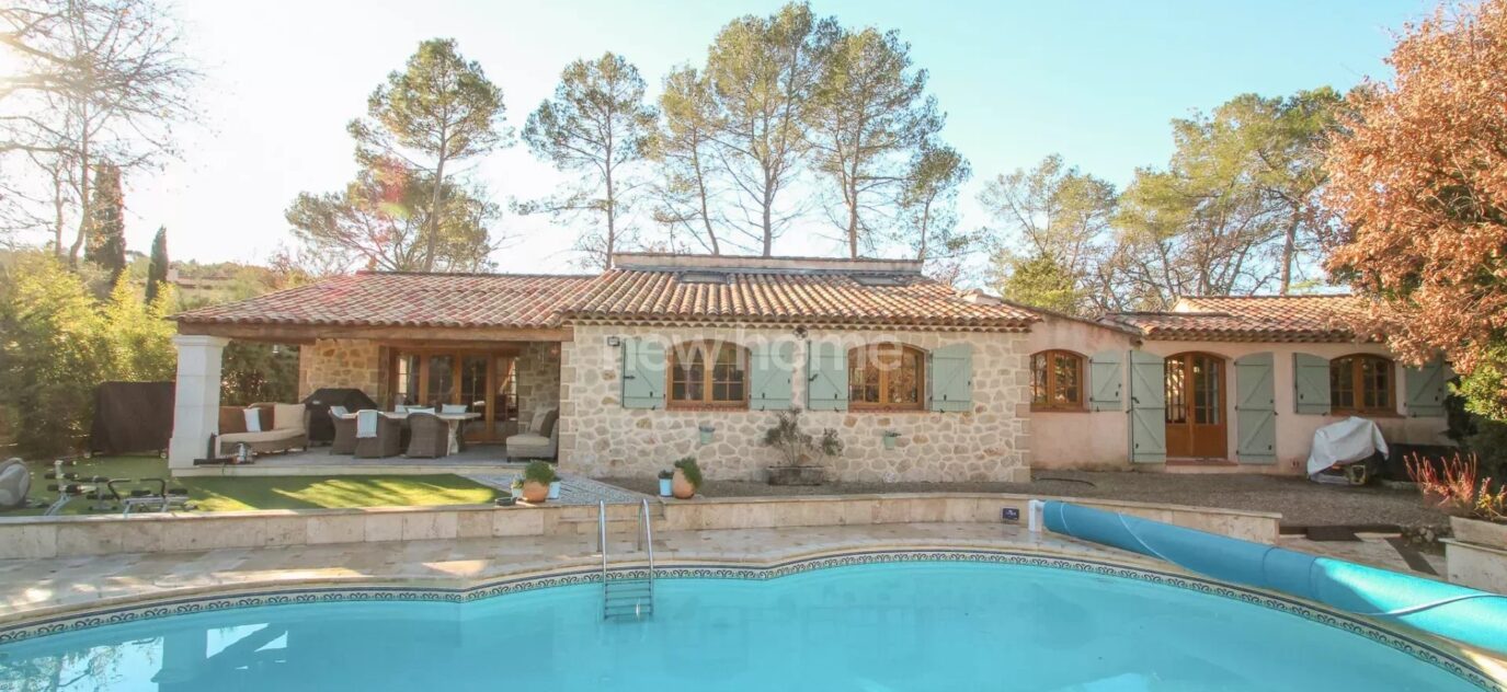 Fayence Provence belle villa de plain pied – 5 pièces – 3 chambres – NR voyageurs – 131 m²