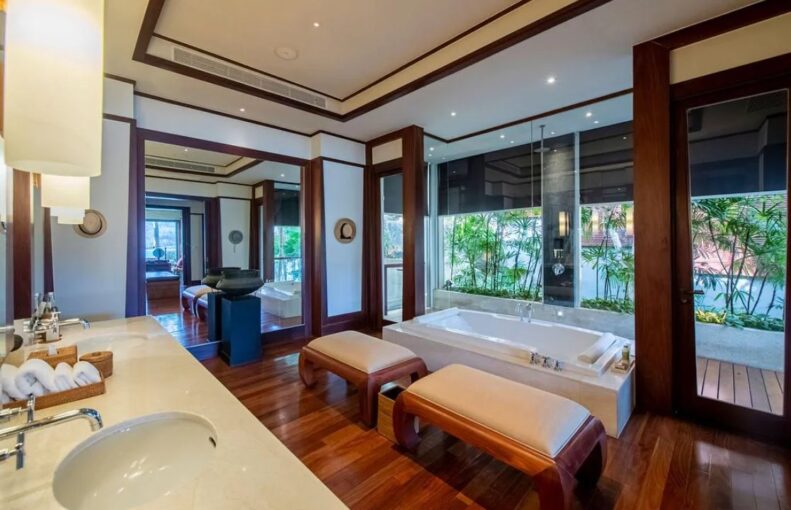 Splendide villa de luxe située sur la baie – 6 pièces – 4 chambres