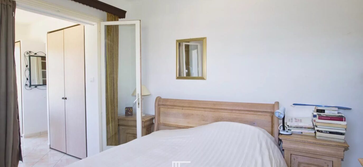 PAOLA – maison avec vue dégagée / Sainte-Lucie de Porto-Vecchio – 5 pièces – 3 chambres – NR voyageurs – 170 m²