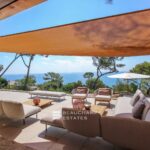 Cap d’Antibes Vue mer – Proche plages de la Garoupe – NR pièces – 7 chambres – 6 voyageurs – 360 m²