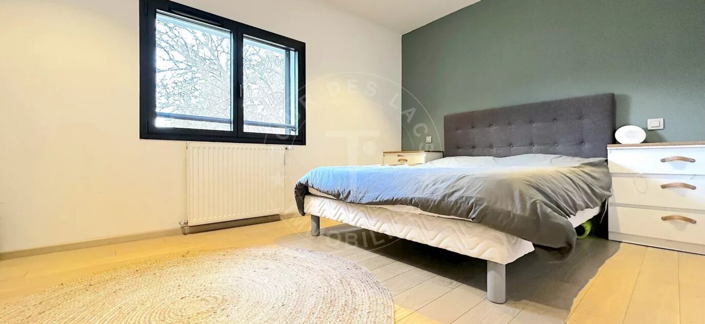 Thorens-Glières, superbe villa récente à vendre – 8 pièces – 4 chambres – 8 voyageurs – 151.24 m²