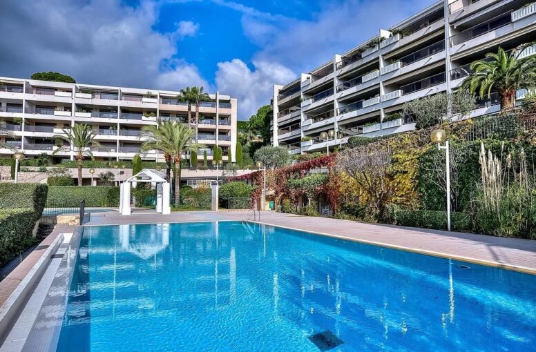 Nice corniche Bellevue 4 pièces terrasse piscine – 4 pièces – 3 chambres – 115 m²