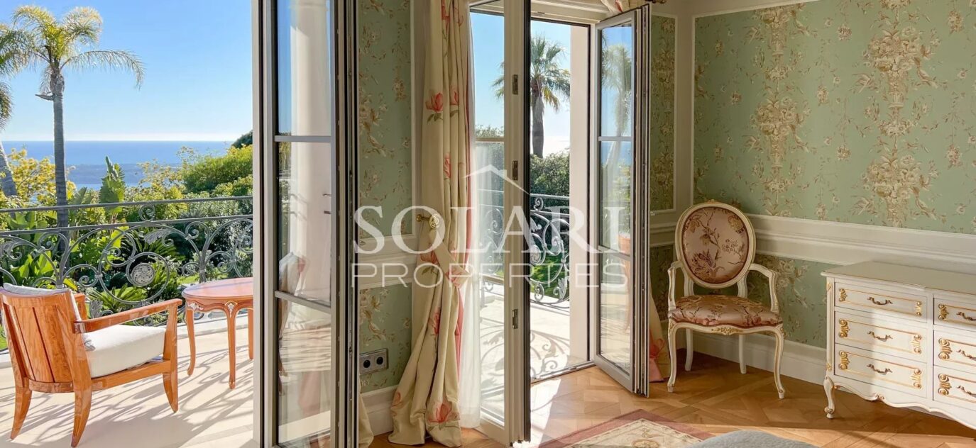 Prestigieuse villa de Maîtres à Cannes avec vue sur la mer – 12 pièces – 7 chambres – 14 voyageurs