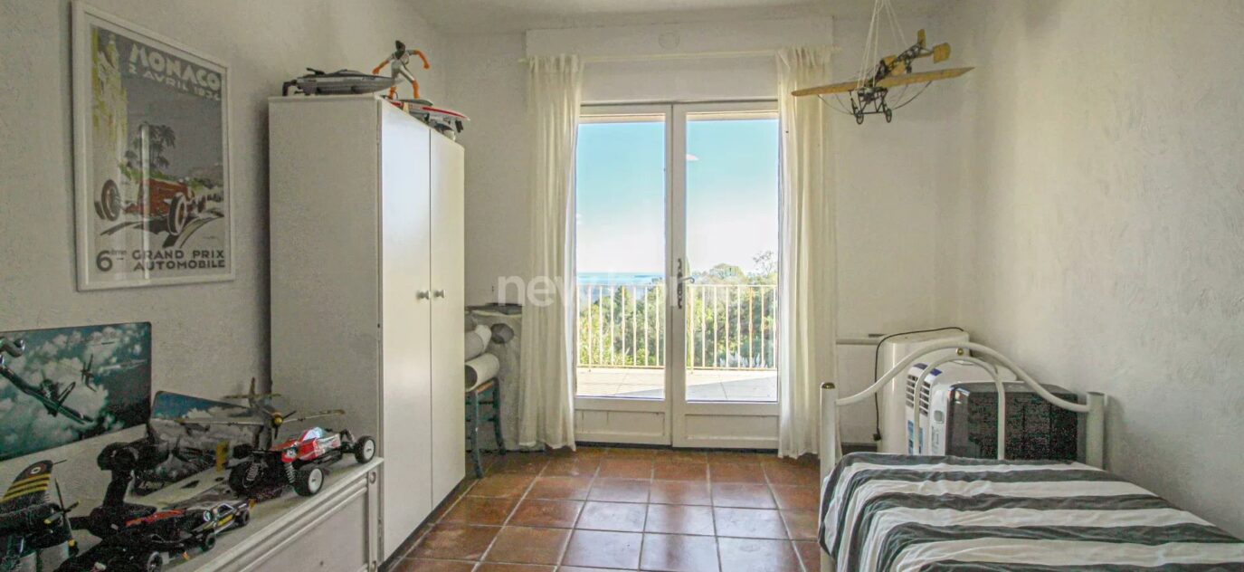 Luxueuse Villa avec Vue Imprenable sur la Baie de Cannes – 10 pièces – 9 chambres – NR voyageurs – 280 m²