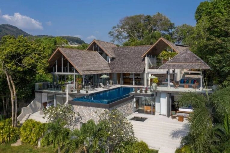 Magnifique Villa avec vue mer située à Kamal – 7 pièces – 5 chambres – 816 m²