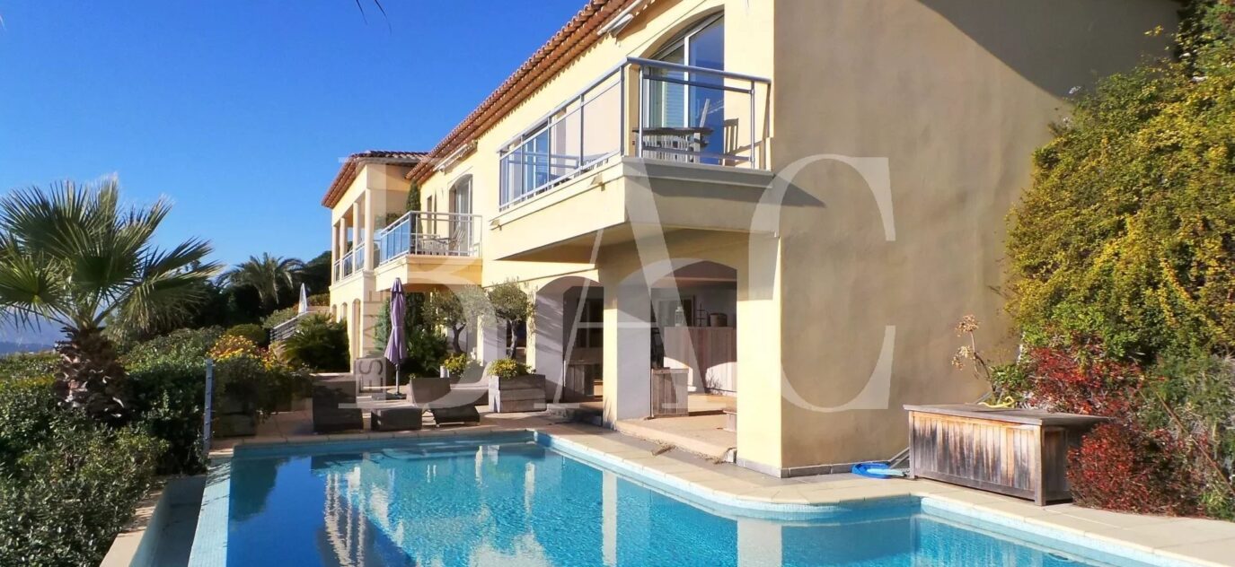 Cannes, une villa comme un appartement mais en mieux – 10 pièces – 5 chambres – 490 m²