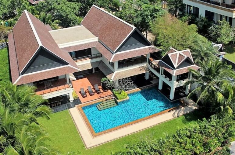 Magnifique villa avec vue mer située à Phuket – 9 pièces – 6 chambres – 800 m²