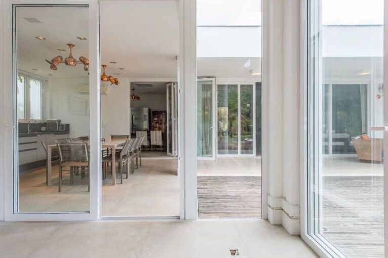 Très belle villa à vendre située à Porto Bello – 7 pièces – 5 chambres – 400 m²