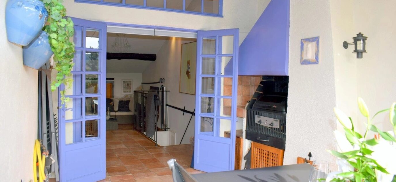 Maison de village avec terrasse – NR pièces – 1 chambre – 106 m²