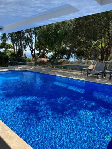 Villa Contemporaine – Cap D’Antibes – NR pièces – 3 chambres – NR voyageurs – 200 m²