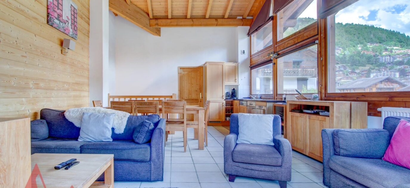 Superbe appartement en duplex de 3 chambres et un coin nuit au centre de Morzine – 5 pièces – 4 chambres – 8 voyageurs – 87.32 m²