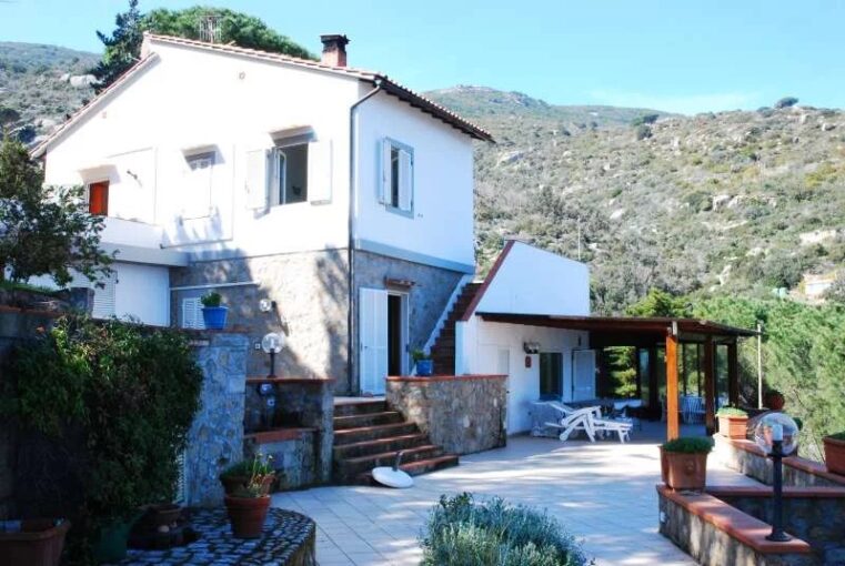 Belle villa moderne située à Isola Del Giglio – 5 pièces – 4 chambres – 200 m²