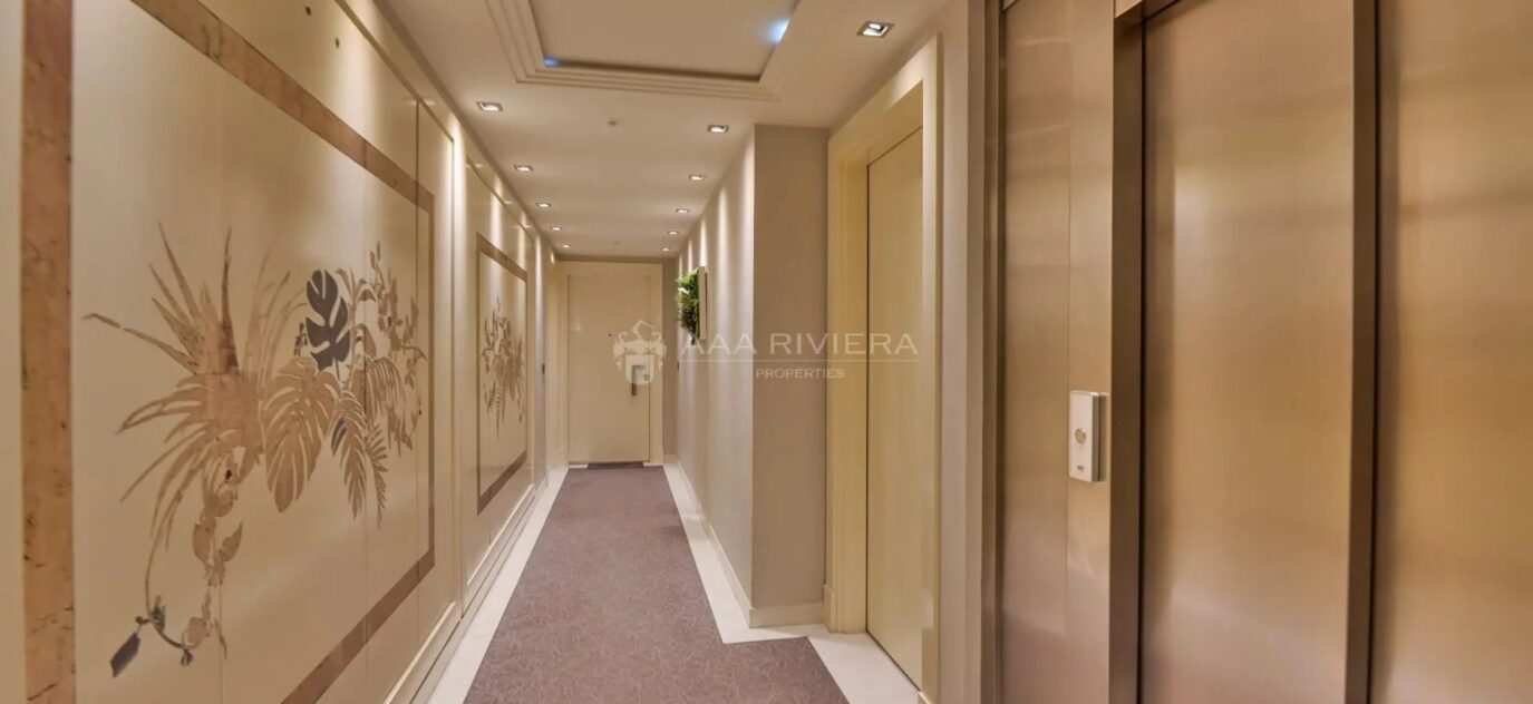 VENDU – EXCLUSIVITE – Magnifique appartement avec 3 chambres. Immeuble récent. Piscine. Garage double – 4 pièces – 3 chambres – 14 voyageurs – 82 m²