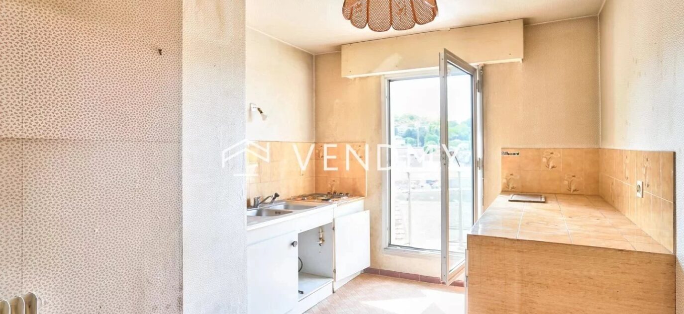Appartement 4 pièces – 98,4 m² + terrasse – BOUGIVAL – Emplacement privilégié – 4 pièces – 3 chambres – NR voyageurs – 98.4 m²