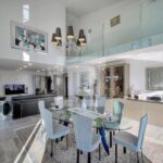 Villa contemporaine située à 10 minutes de la vie Cannoise – 5 pièces – 3 chambres – 6 voyageurs – 212 m²