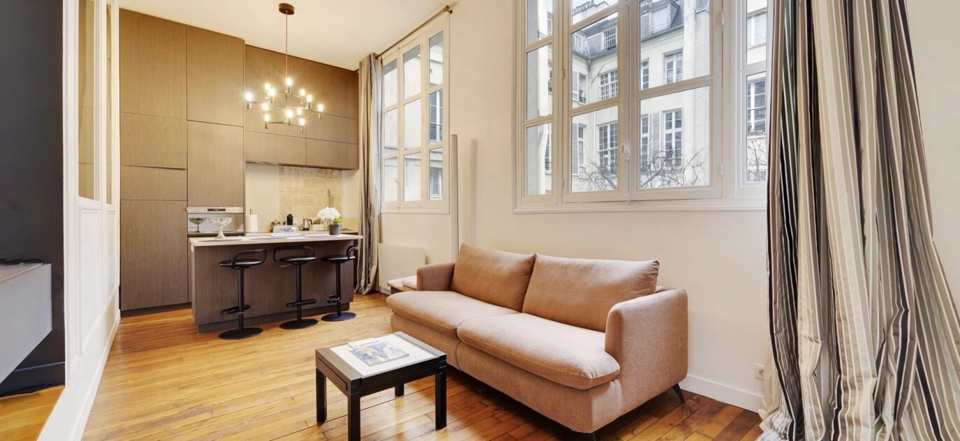 Superbe Appartement Contemporain Sur La Prestigieuse Île Saint-Louis – 2 pièces – 1 chambre – 12 voyageurs – 36 m²