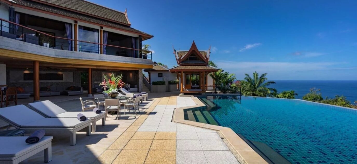 Splendide Villa située dans l’un des domaines les plus luxueux et ultra privés de Phuket – 8 pièces – 5 chambres
