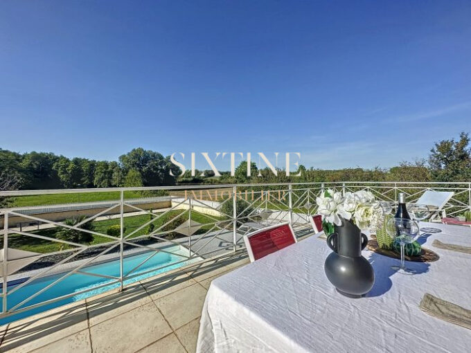 Maison familiale avec piscine et vue sur les champs – 6 pièces – 4 chambres – 174 m²