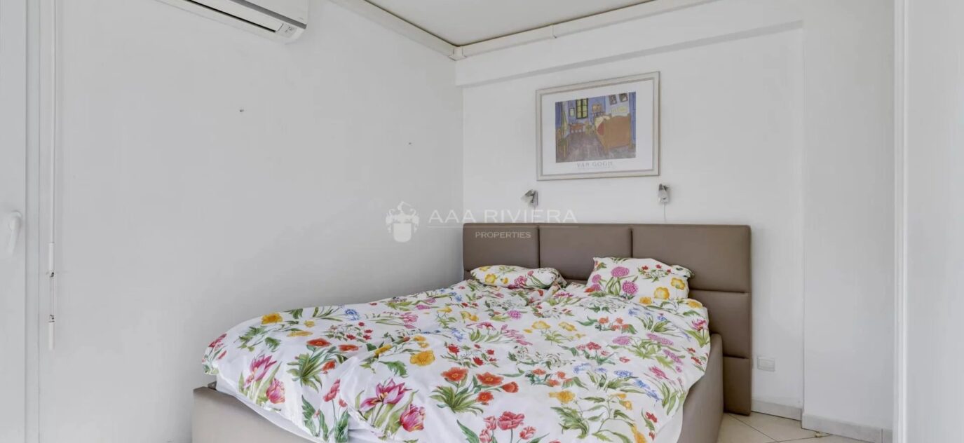 EXCLUSIVITE – VENDU Juan les Pins –  Bel appartement 3P dans résidence avec piscine . Accès direct plages – 3 pièces – 2 chambres – 14 voyageurs – 65 m²
