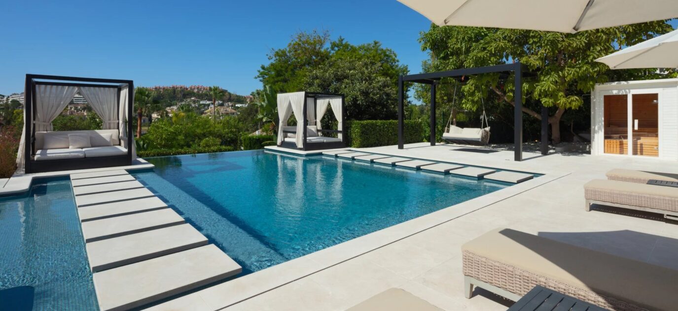 Magnifique villa de luxe située à Nueva Andalucia – 7 pièces – 5 chambres – 457 m²