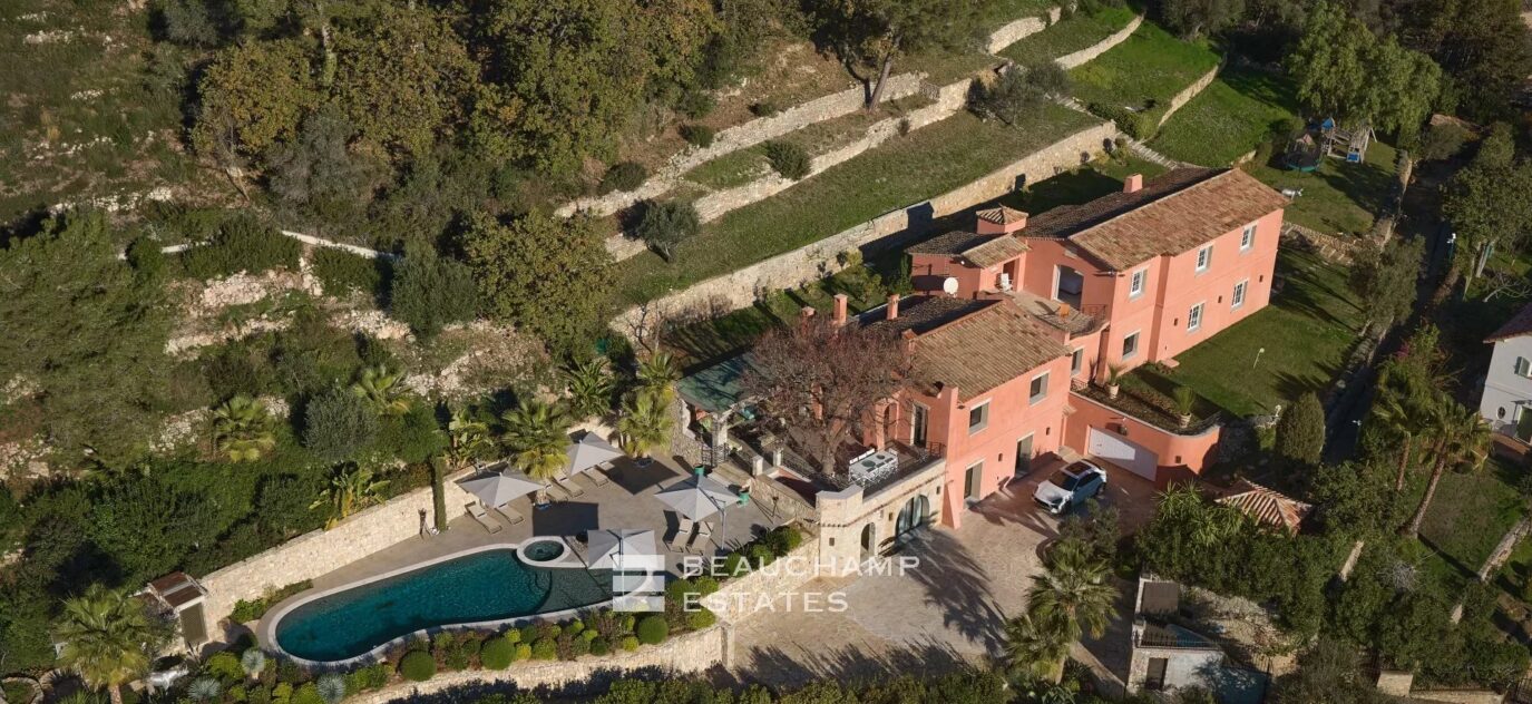 Belle Villa avec Vue panoramique mer à Mougins – 5 pièces – 4 chambres – 6 voyageurs – 438 m²