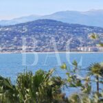 Cap d’Antibes, villa avec vue mer – 14 pièces – 5 chambres – 14 voyageurs – 420 m²