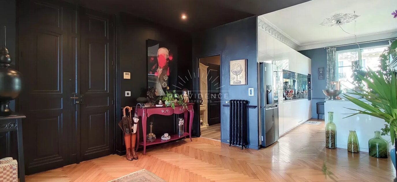 MAGNIFIQUE BOURGEOIS – VUE MER – CIMIEZ – NICE – 5 pièces – 3 chambres – 157 m²