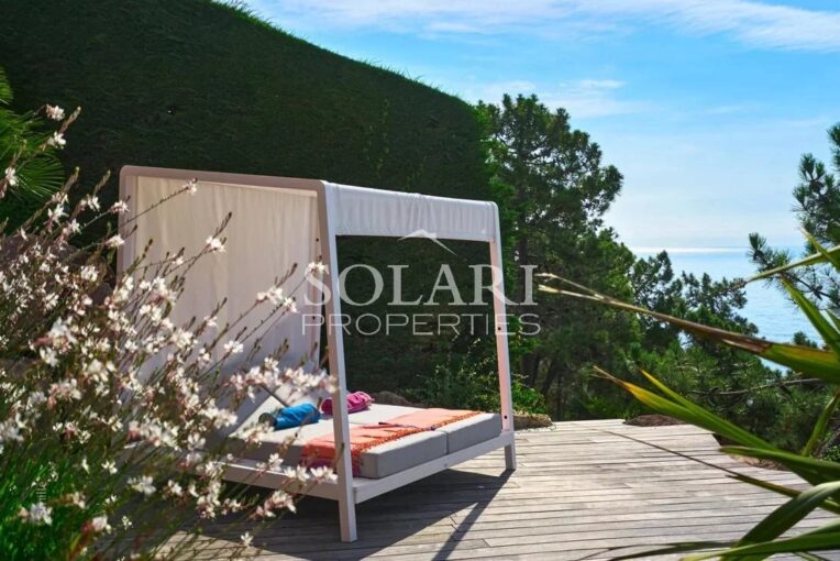 Location vacances : Villa de prestige avec accès à la mer – 8 personnes – 4 chambres – 1 voyageur – 300 m²