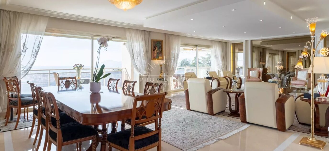 Luxurious 5 Bedroom Apartment in Cannes with Stunning Sea View – 6 pièces – 5 chambres – 253 m²