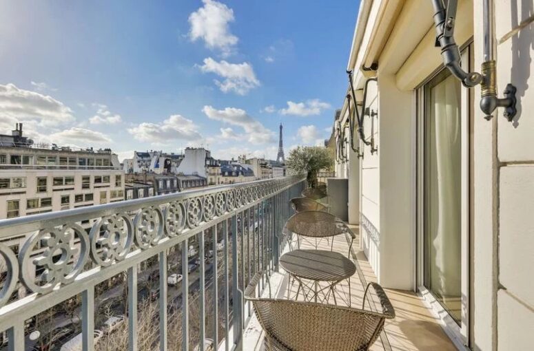 Avenue Montaigne – Terrasse et Vue exceptionnelle pour ce 150m² refait à neuf. – 6 pièces – 4 chambres – 150 m²