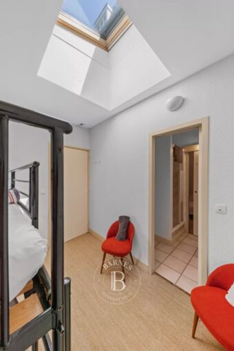 Appartement face au bassin 3 chambres parking – 4 pièces – 3 chambres – NR voyageurs – 85 m²