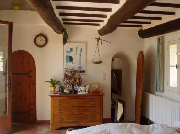 Très belle maison de village située à Aix en provence – 5 pièces – 4 chambres – 250 m²