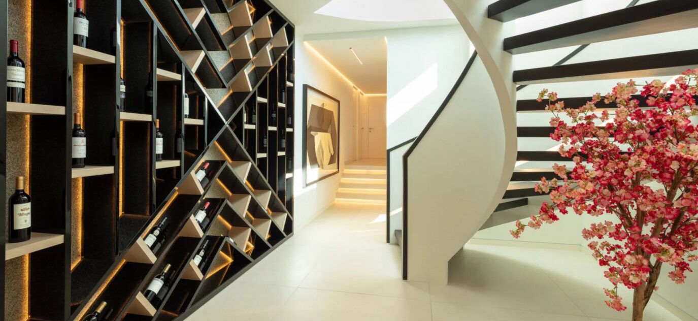 Magnifique chef-d’œuvre architectural situé à Bahía de Marbella – 7 pièces – 5 chambres – 665 m²