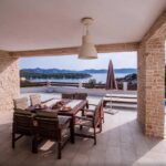 Très belle villa vue mer située à Zadar – 5 pièces – 3 chambres – 270 m²