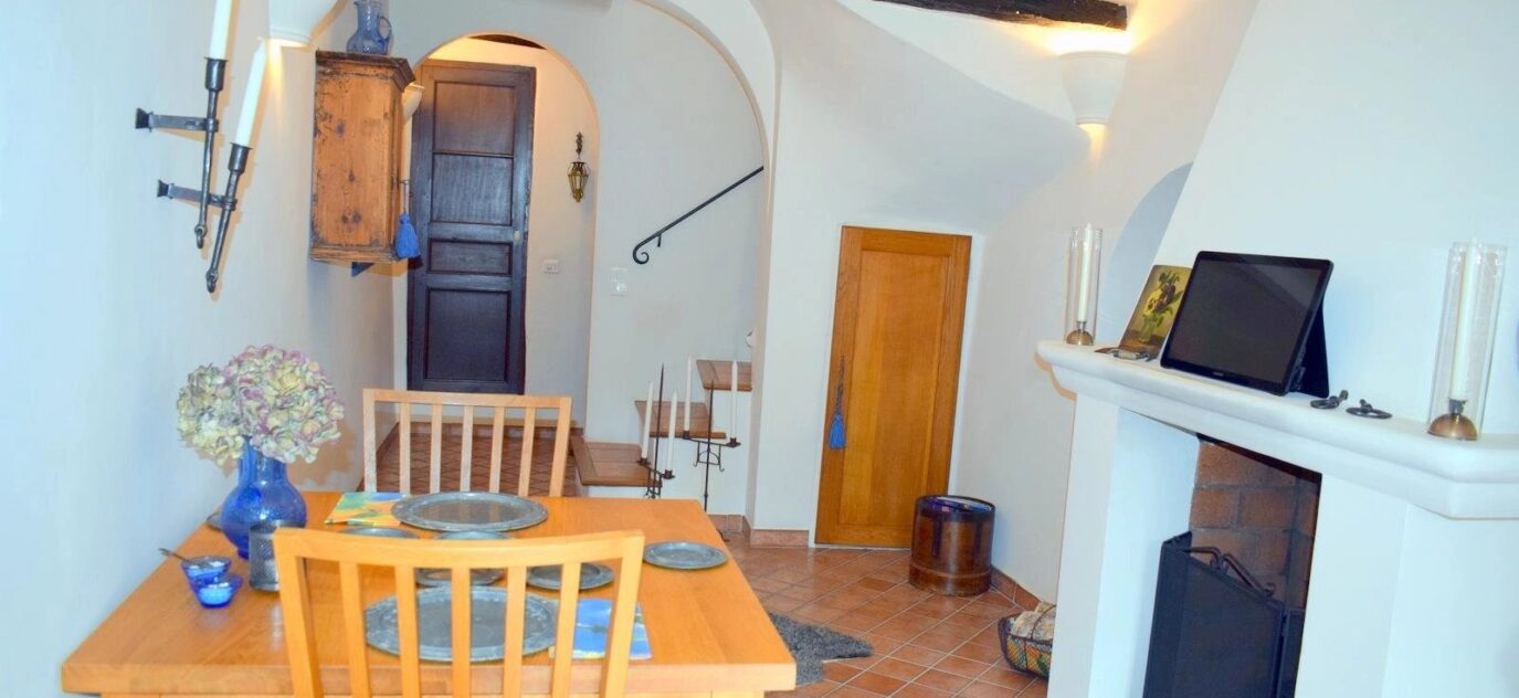 Maison de village avec terrasse – NR pièces – 1 chambre – 106 m²