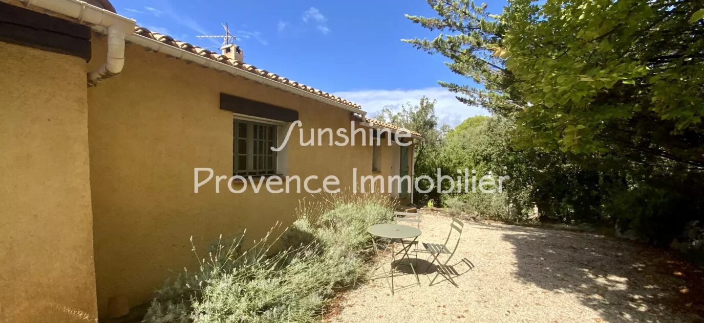 EXCLUSIVITÉ  – Maison Provençale avec piscine et vue panoramique – 6 pièces – 4 chambres – 123 m²
