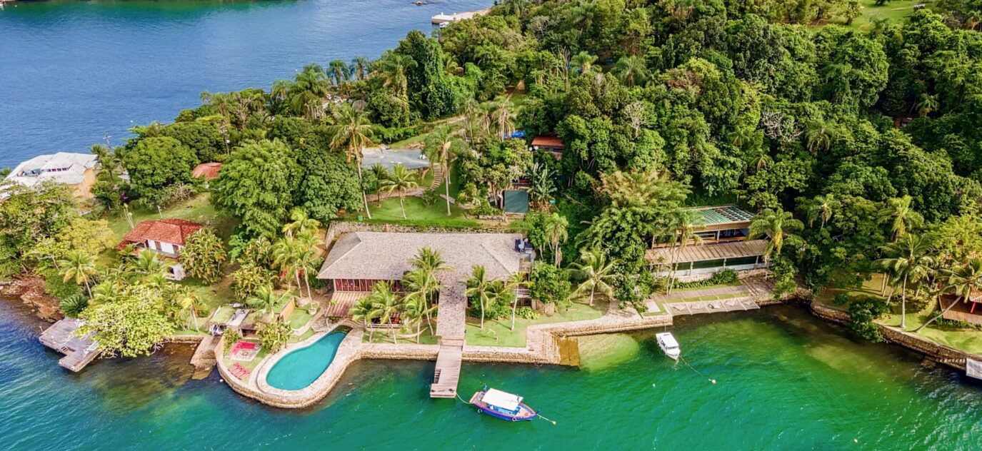 Propriété pieds dans l eau  exclusive  dans une île paradisiaque à Angra dos Reis – 10 pièces – NR chambres