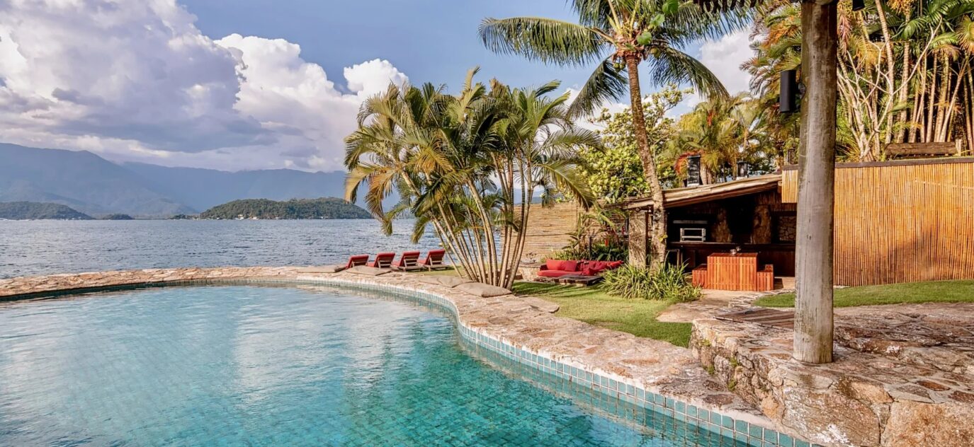 Propriété pieds dans l eau  exclusive  dans une île paradisiaque à Angra dos Reis – 10 pièces – NR chambres